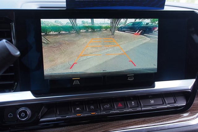 Used 2023 Chevrolet Silverado 1500 LT AWD/4WD image 29