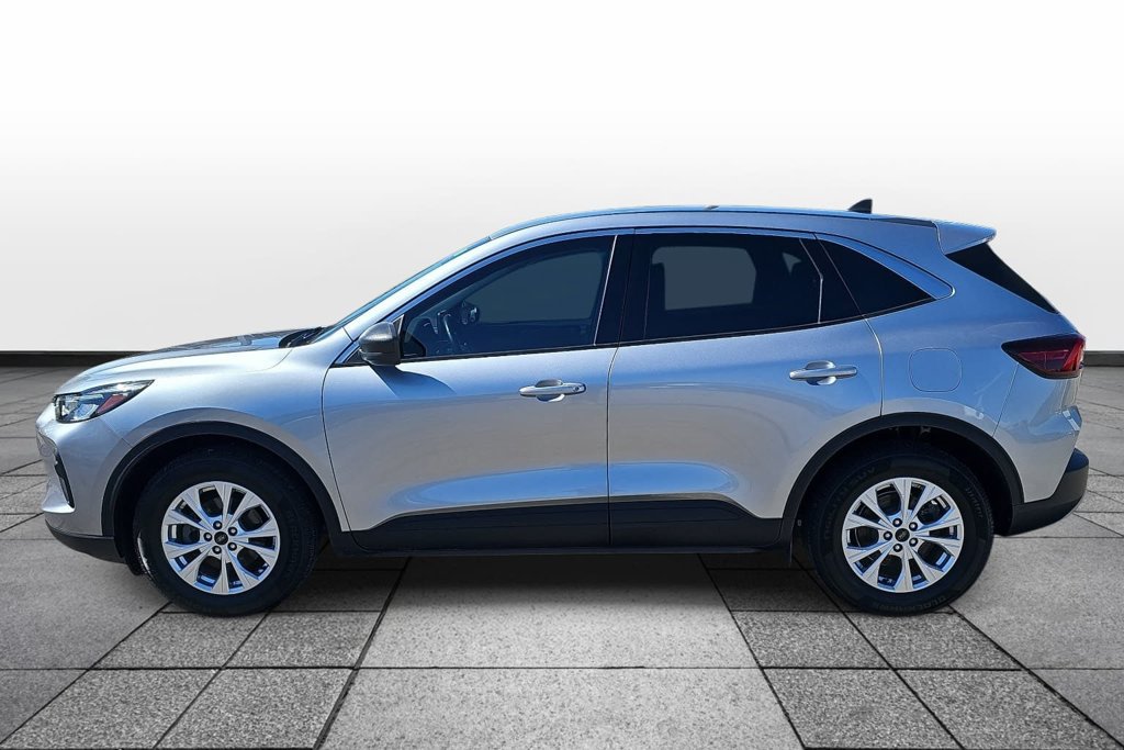 Certified 2024 Ford Escape Active w/ Cold Weather Package FWD image 8