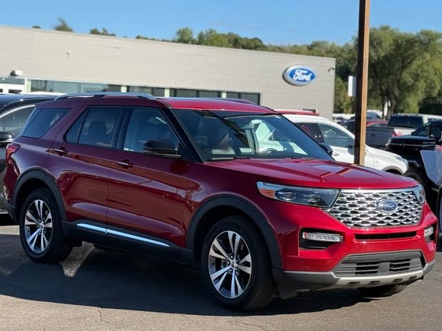 Certified 2020 Ford Explorer Platinum w/ Premium Technology Package image 12