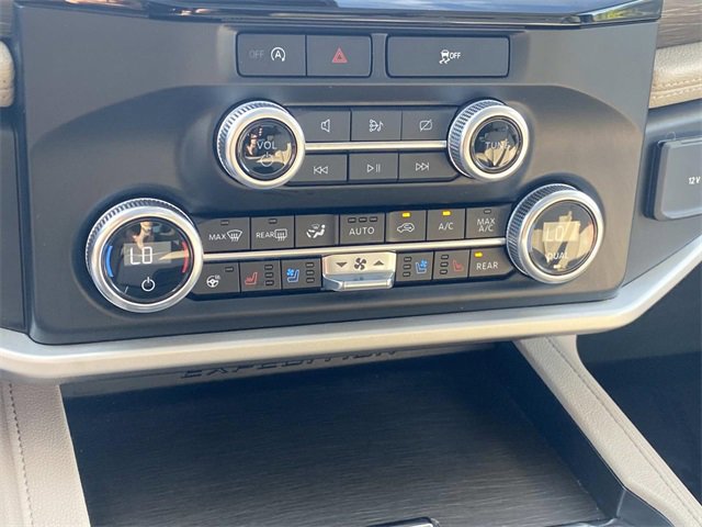 Certified 2024 Ford Expedition Limited image 27