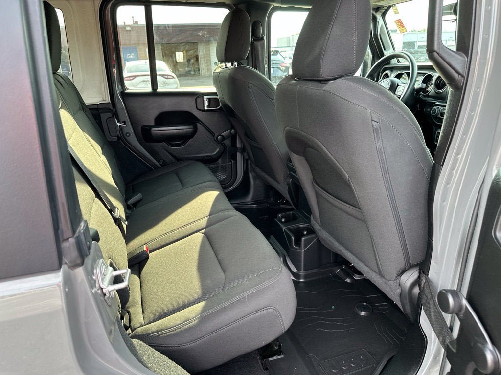 Used 2023 Jeep Wrangler Unlimited Sport AWD/4WD image 10
