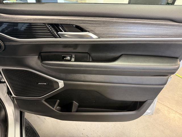 Used 2024 Jeep Wagoneer Series II w/ Convenience Group I AWD/4WD image 28