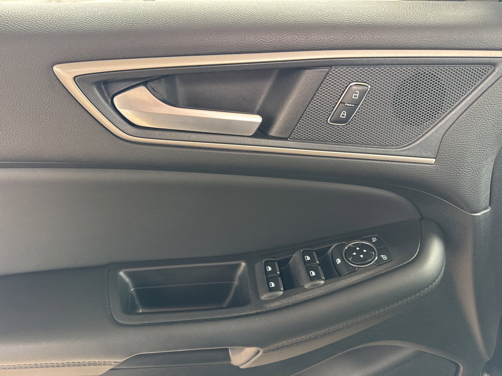 Certified 2024 Ford Edge SEL w/ Convenience Package image 24