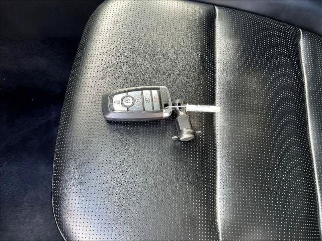 Certified 2024 Ford Escape Platinum AWD/4WD image 36