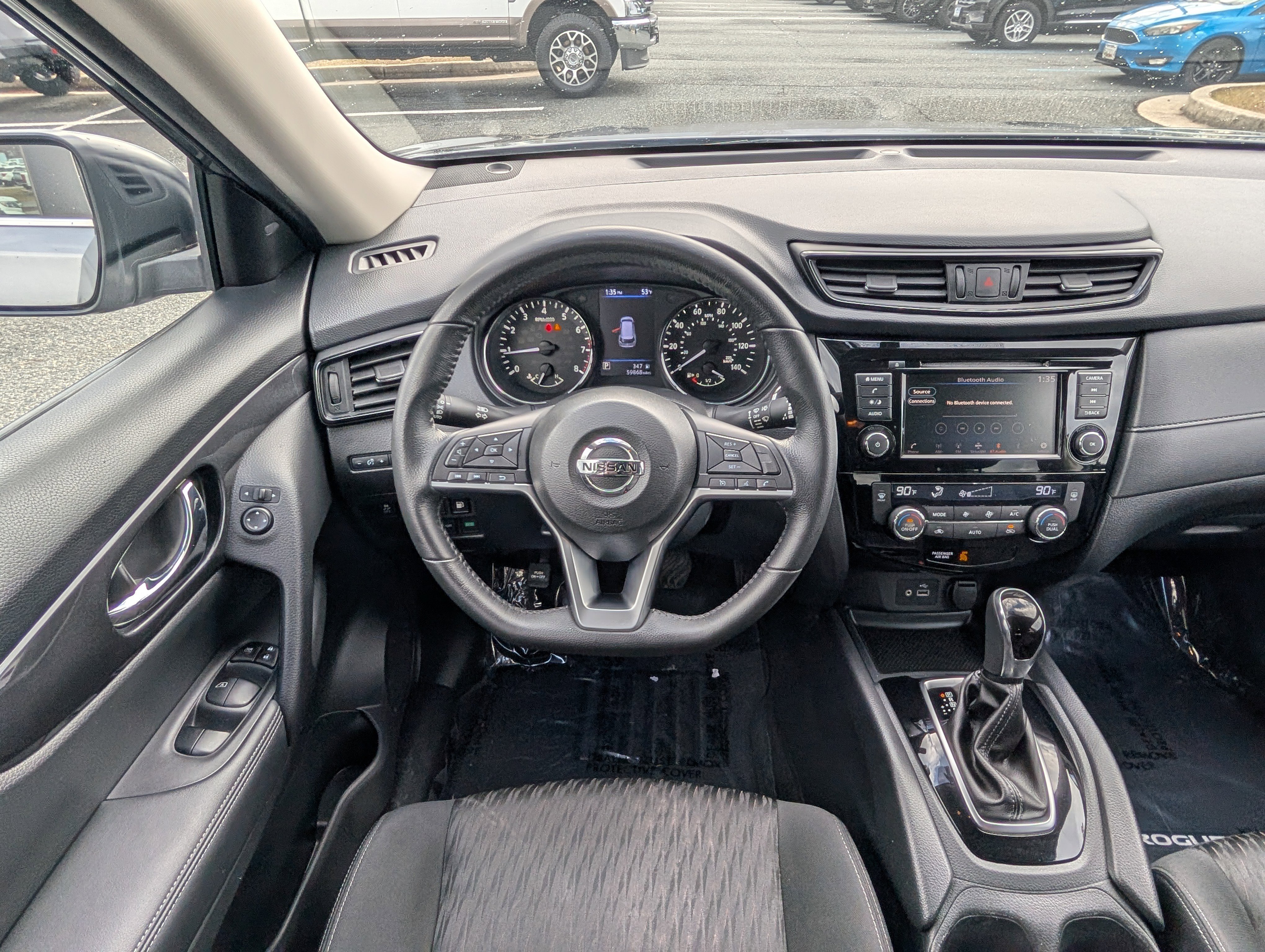 Used 2018 Nissan Rogue SV image 16