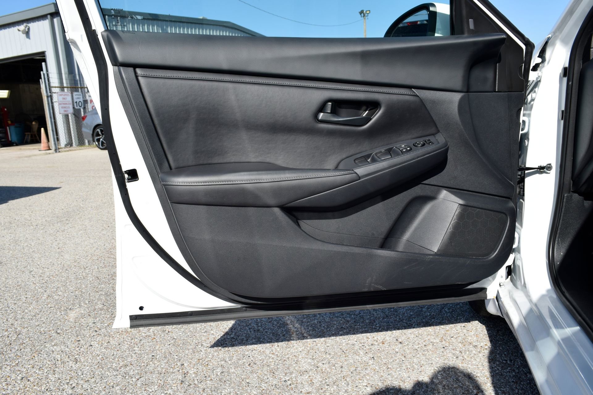 Used 2025 Nissan Sentra S image 19