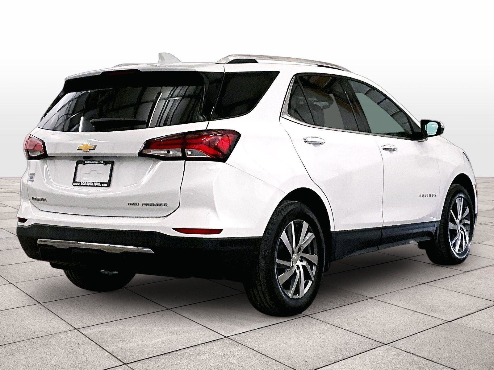 Used 2023 Chevrolet Equinox Premier AWD/4WD image 11