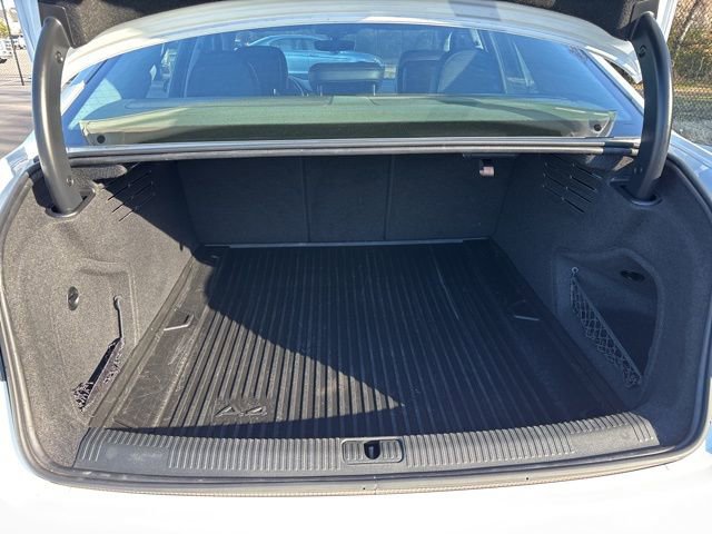 Used 2019 Audi A4 2.0T Premium w/ Convenience Package image 11