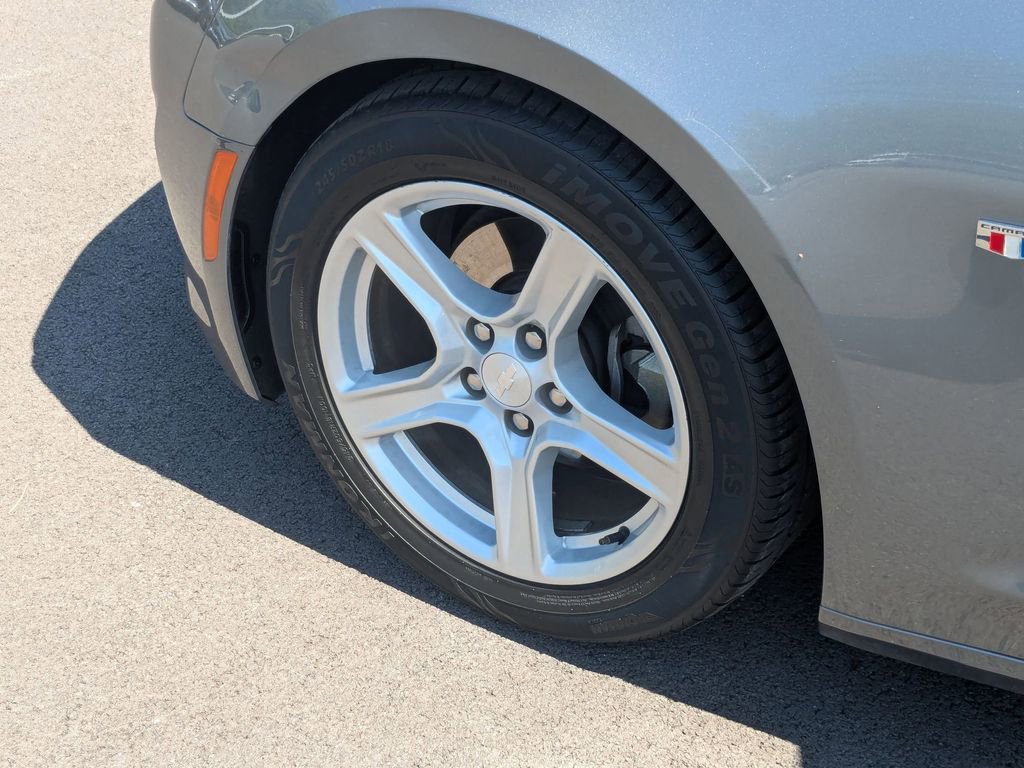 Used 2020 Chevrolet Camaro LT RWD image 21