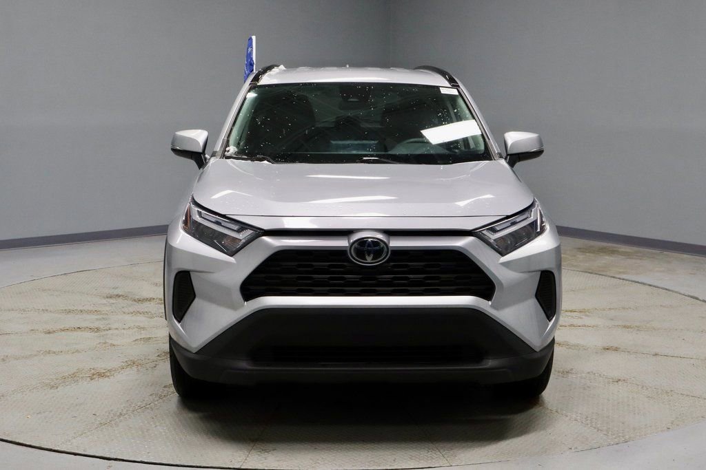 Used 2025 Toyota RAV4 XLE image 8