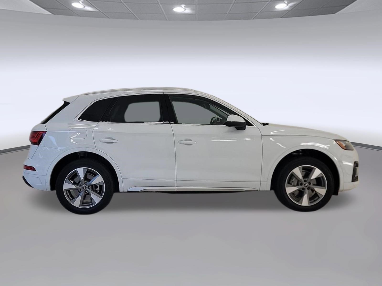 Used 2024 Audi Q5 2.0T Premium w/ Convenience Package AWD/4WD image 6