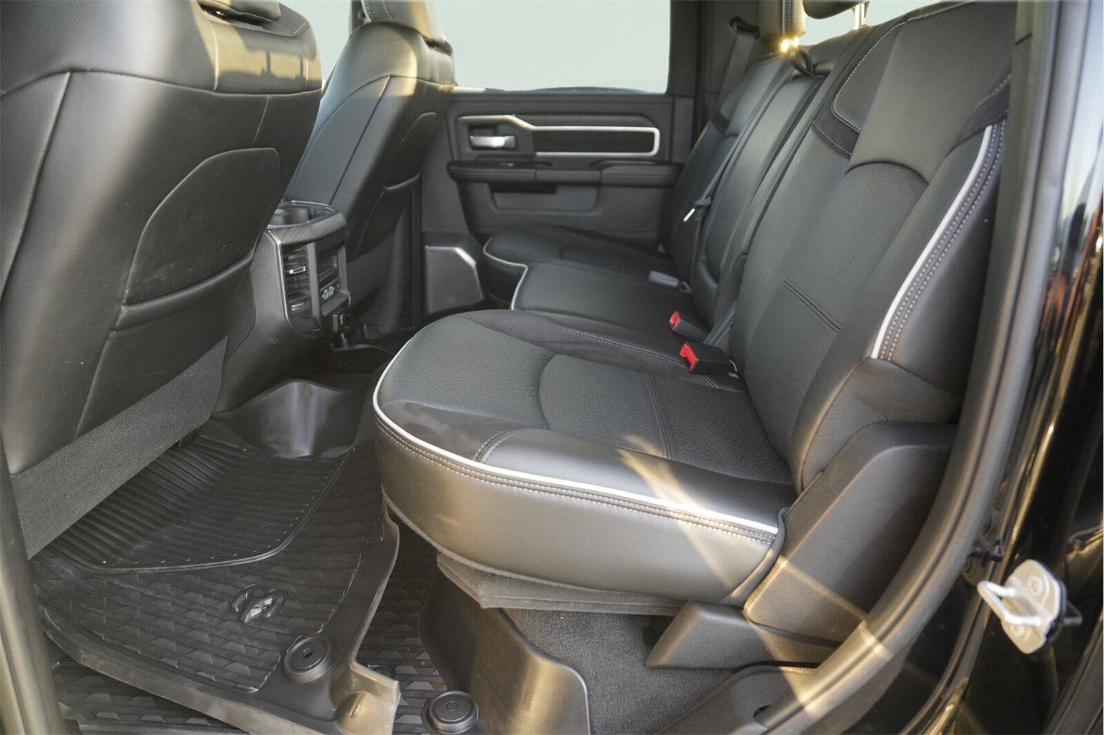 Used 2025 RAM 2500 Laramie AWD/4WD image 12