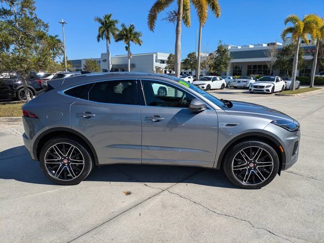 Used 2024 Jaguar E-PACE R-Dynamic SE image 3