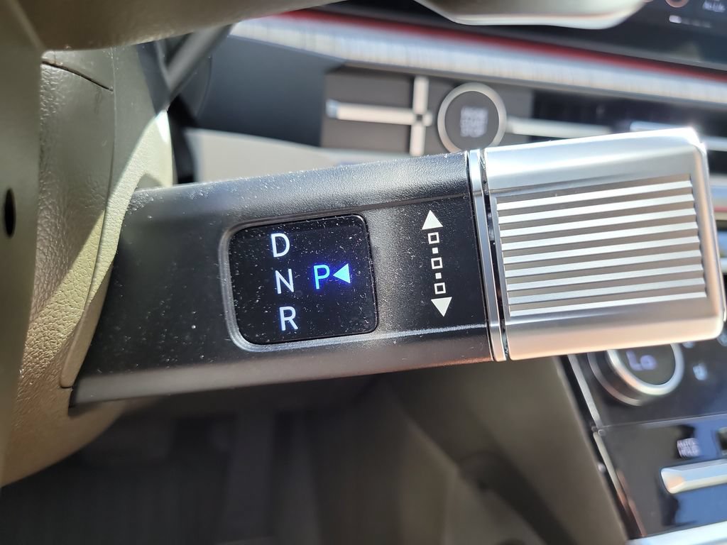 Used 2025 Hyundai Santa Fe Calligraphy FWD image 27