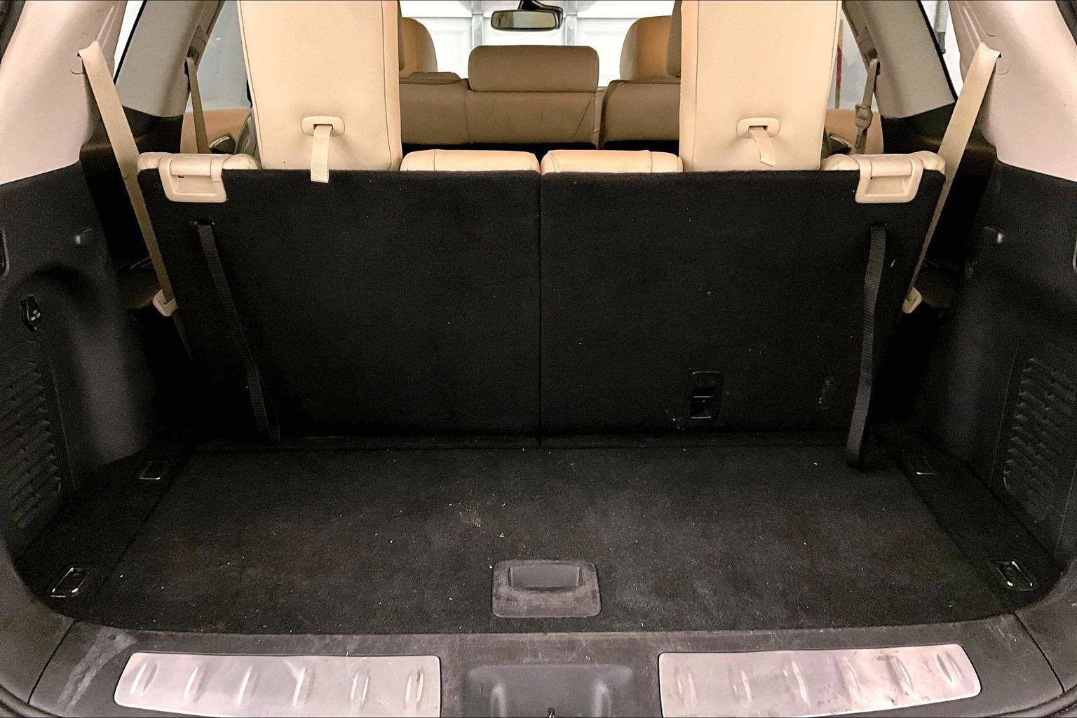 Used 2019 INFINITI QX60 Luxe w/ Essential Package image 35