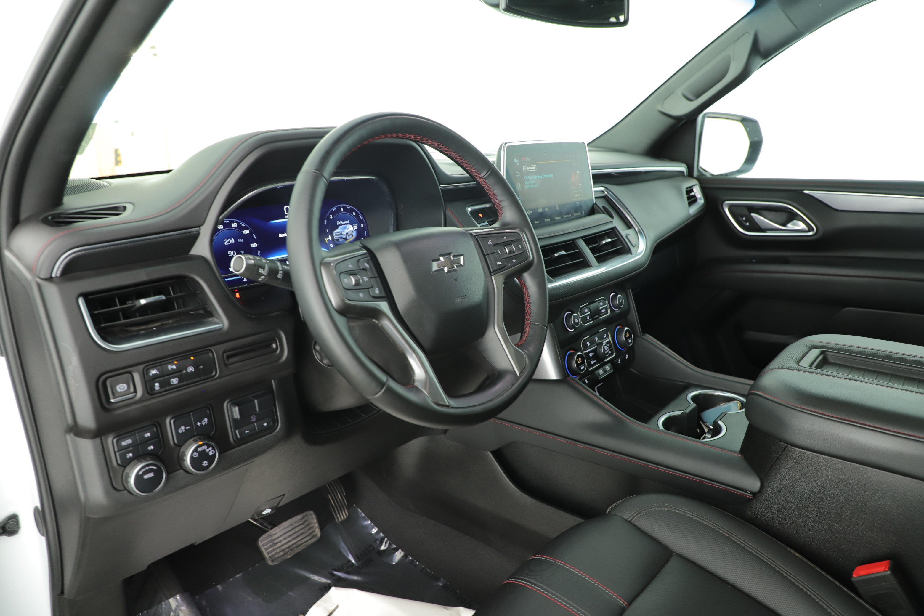 Used 2024 Chevrolet Tahoe RST w/ Luxury Package AWD/4WD image 13