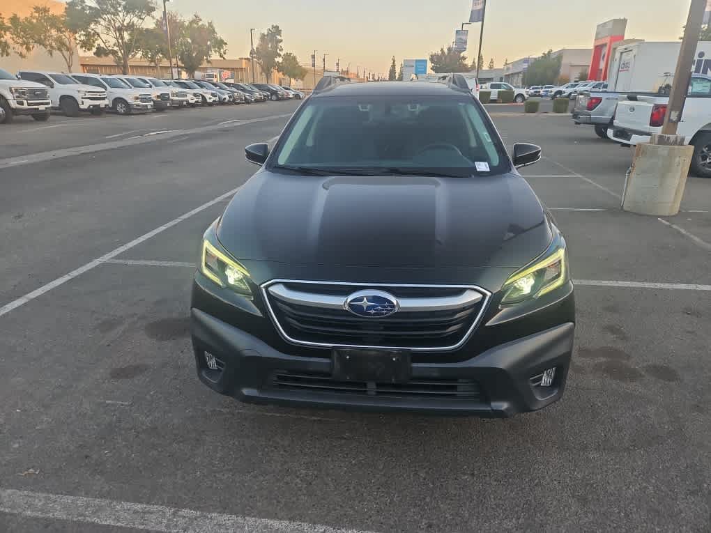 Used 2022 Subaru Outback Premium AWD/4WD image 2