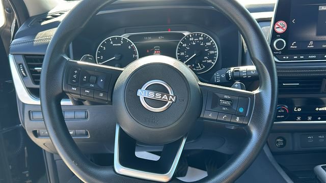 Used 2024 Nissan Rogue SV AWD/4WD image 19