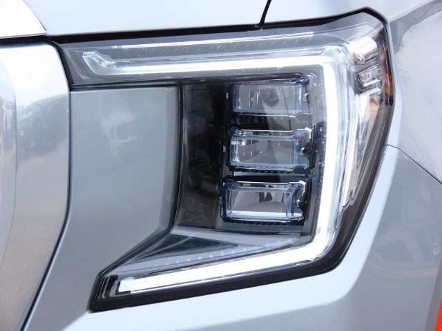 Used 2023 GMC Yukon XL Denali w/ Denali Reserve Package image 10