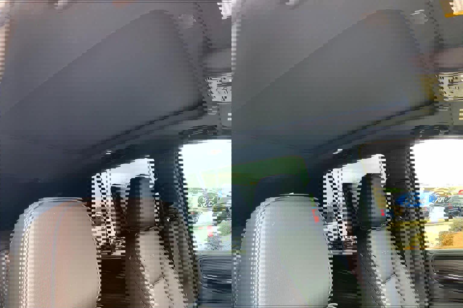 Used 2024 GMC Yukon Denali w/ Advanced Technology Package image 14