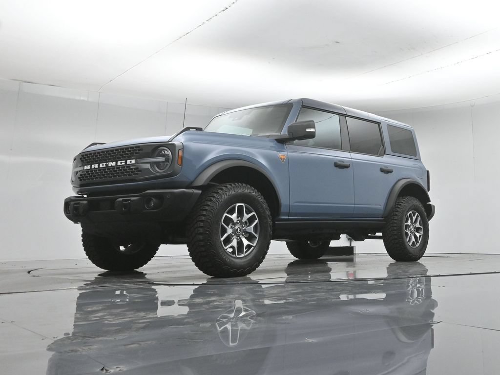Certified 2025 Ford Bronco Badlands AWD/4WD image 47