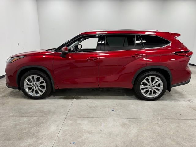 Used 2023 Toyota Highlander Limited image 8