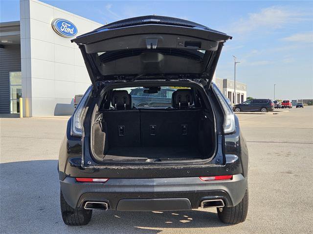 Used 2023 Cadillac XT4 Sport w/ Cold Weather Package FWD image 9
