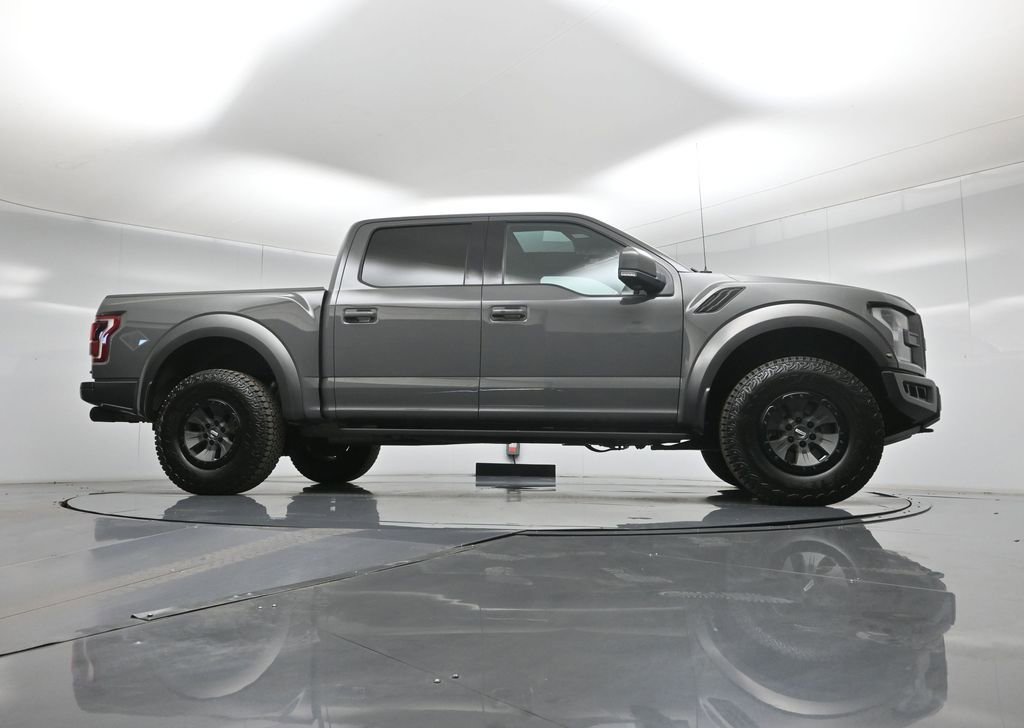 Certified 2018 Ford F150 Raptor w/ Equipment Group 802A Luxury AWD/4WD image 4