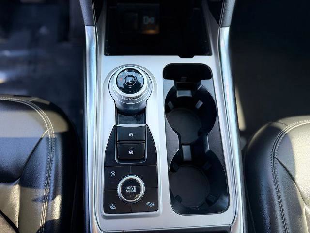 Certified 2023 Ford Explorer XLT w/ Equipment Group 202A AWD/4WD image 18