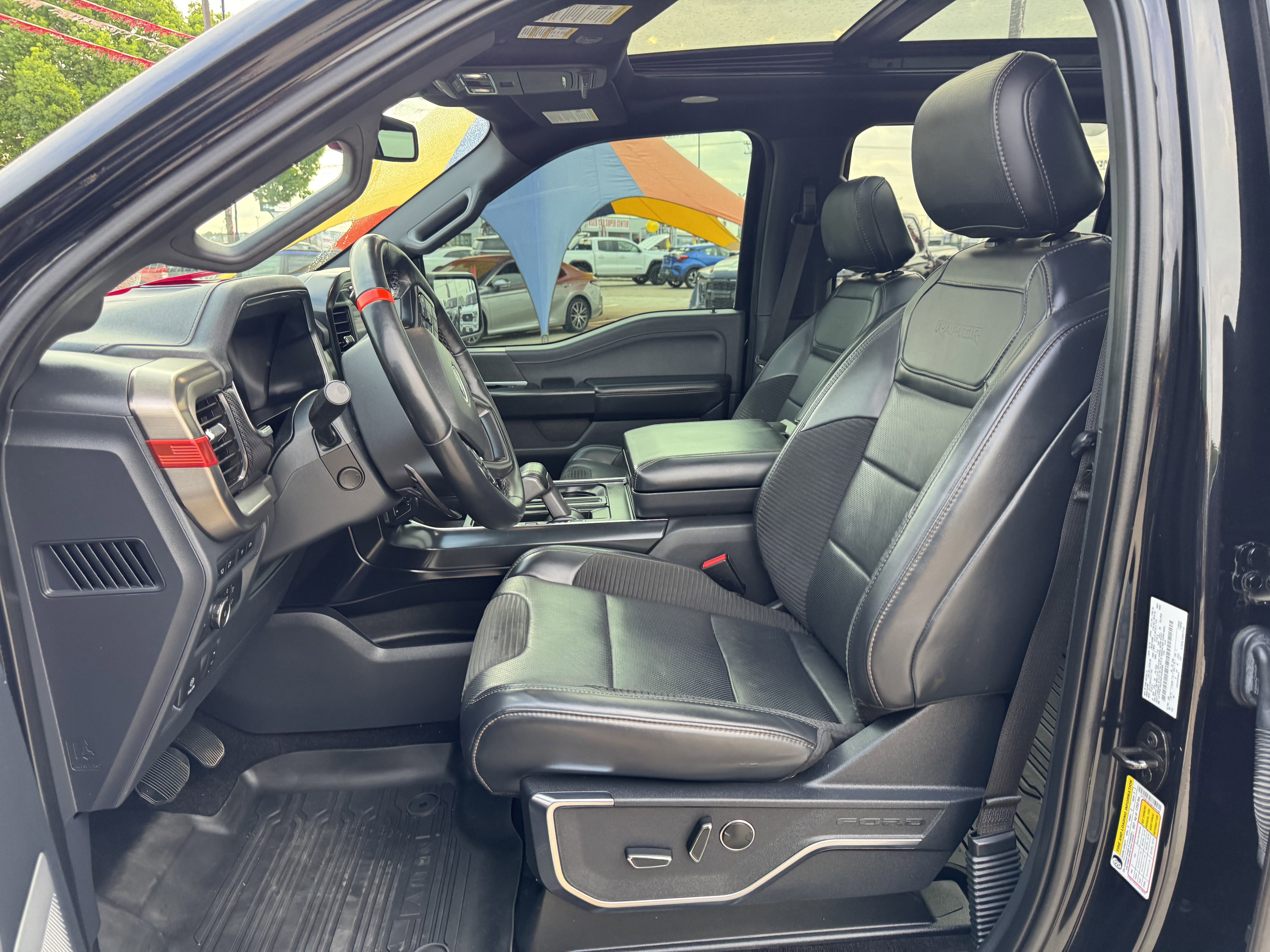 Certified 2022 Ford F150 Raptor w/ Raptor 37 Performance Package image 19