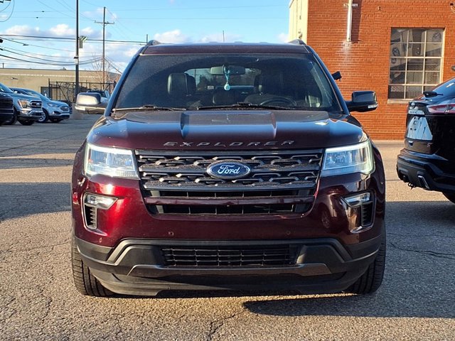 Certified 2018 Ford Explorer XLT w/ Equipment Group 202A image 4