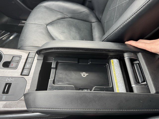 Used 2021 Toyota Highlander Platinum image 25