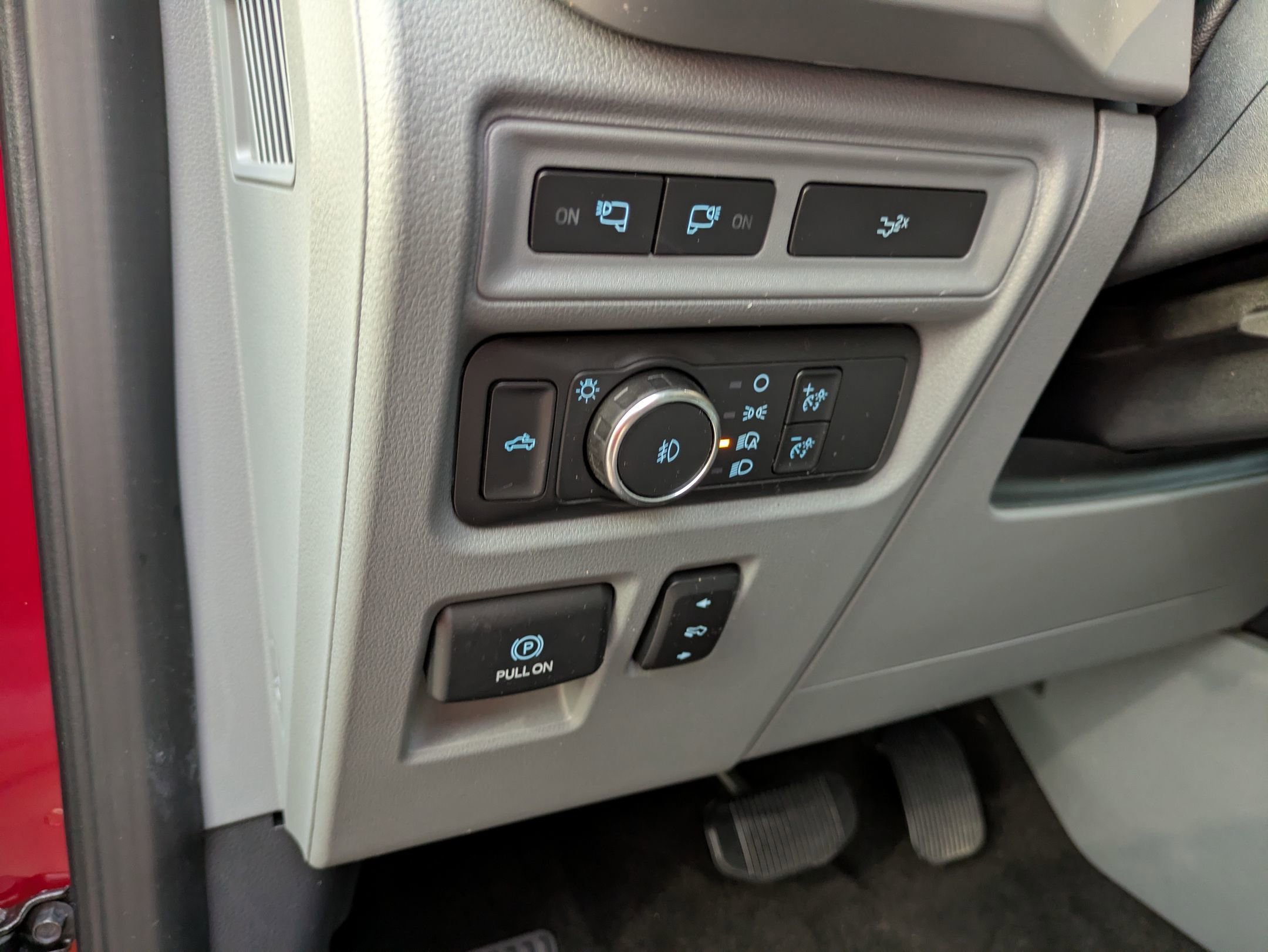 Certified 2022 Ford F150 XLT w/ Equipment Group 302A High image 20