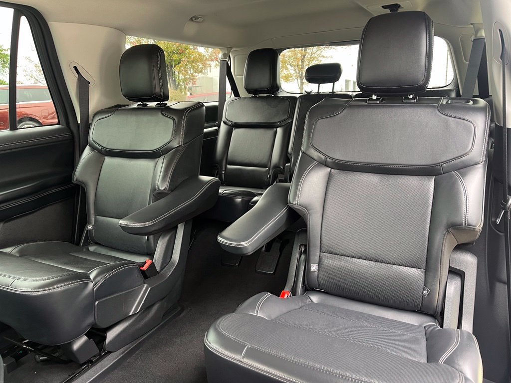 Certified 2025 Ford Expedition Max Platinum w/ Driver's Package AWD/4WD image 14