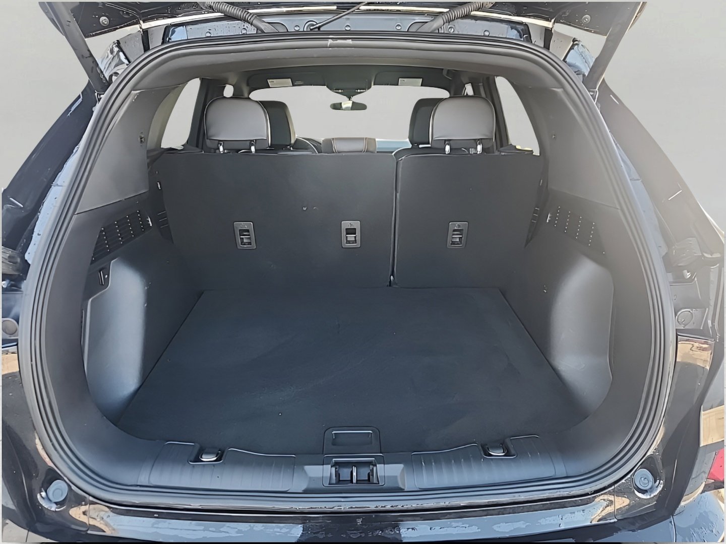 Certified 2023 Ford Escape ST-Line Select w/ Tech Pack #1 image 9