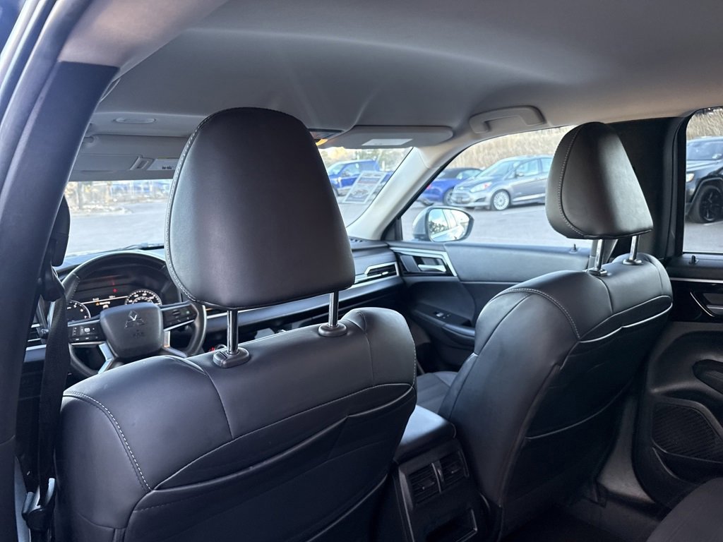 Used 2024 Mitsubishi Outlander SE image 20