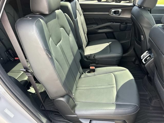 Used 2025 Kia Sorento SX FWD image 29