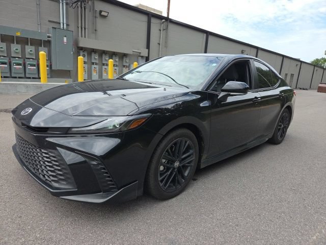 Used 2025 Toyota Camry SE w/ Convenience Package FWD image 7