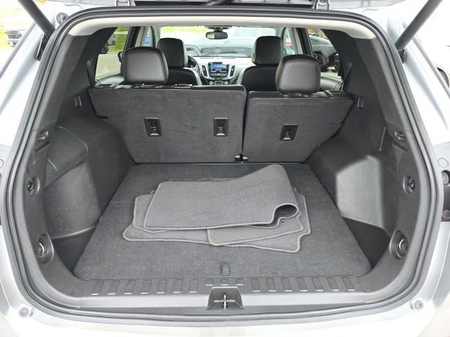 Used 2023 Chevrolet Equinox Premier image 16
