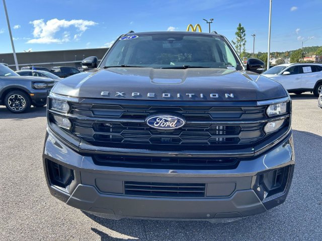 Certified 2025 Ford Expedition Active AWD/4WD image 11