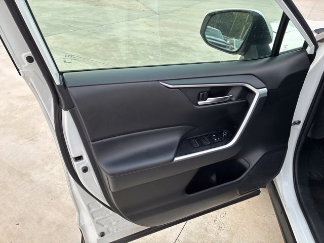 Used 2024 Toyota RAV4 XLE FWD image 61