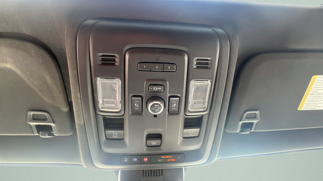 Used 2023 Chevrolet Tahoe LT w/ Luxury Package AWD/4WD image 18