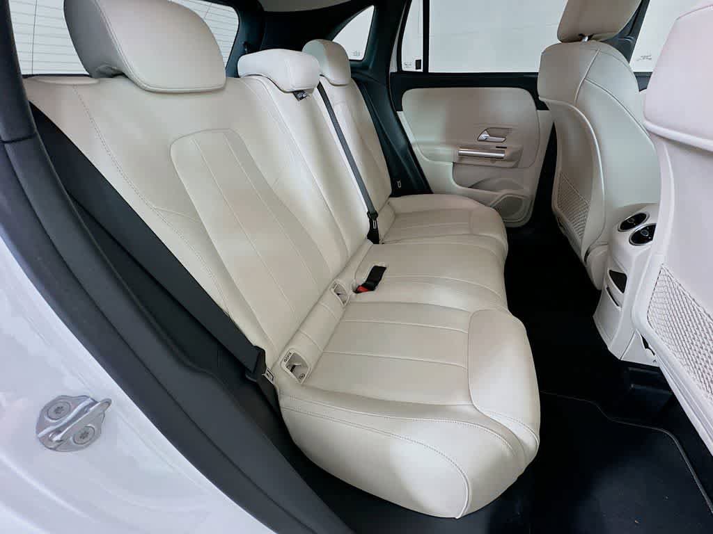 Used 2022 Mercedes-Benz GLA 250 image 32