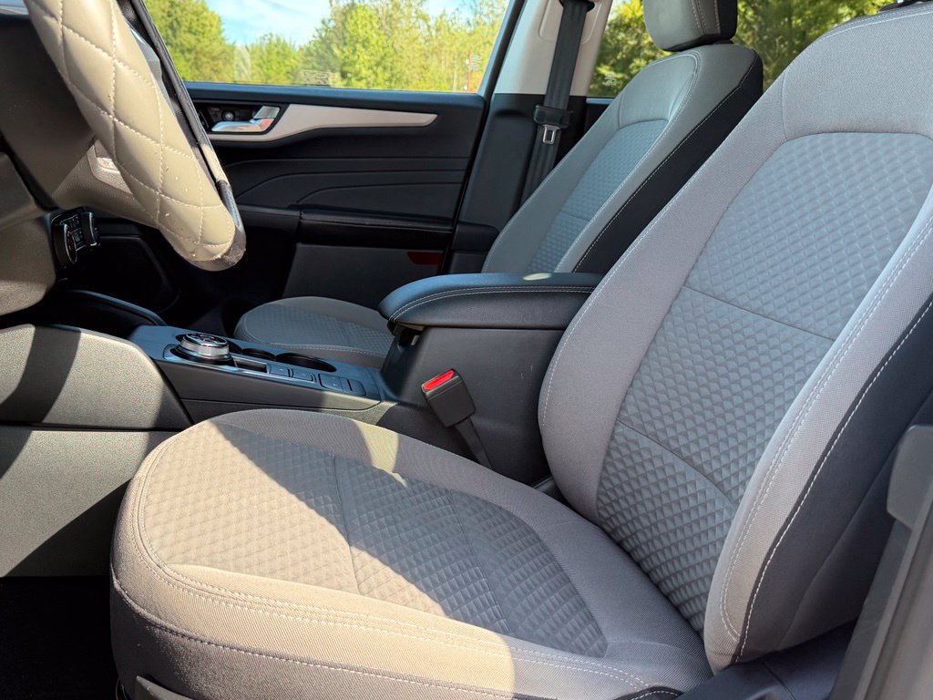 Certified 2021 Ford Escape SE FWD image 16