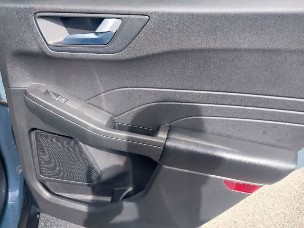 Certified 2023 Ford Escape ST-Line w/ Tech Pack #1 AWD/4WD image 21