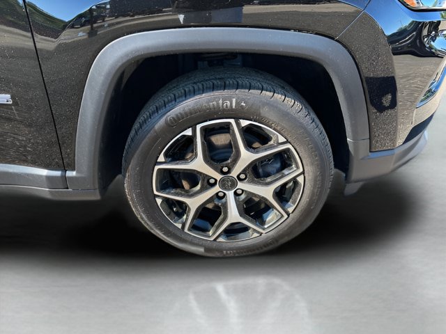Used 2025 Jeep Compass Limited AWD/4WD image 28