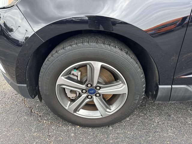Certified 2022 Ford Edge SEL w/ Convenience Package AWD/4WD image 4
