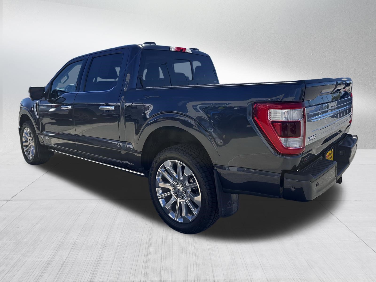 Certified 2022 Ford F150 Limited AWD/4WD image 5