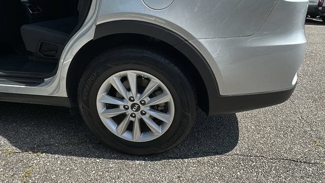 Used 2019 Kia Sorento L FWD image 19