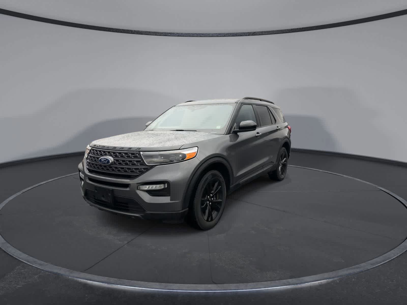Certified 2022 Ford Explorer XLT w/ Equipment Group 202A AWD/4WD image 7